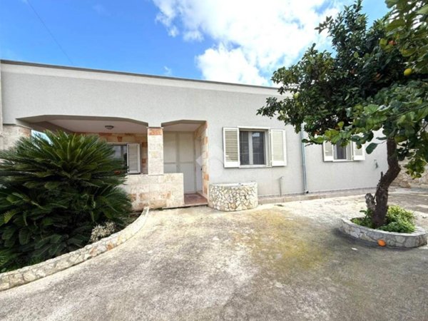 casa indipendente in vendita a Latiano