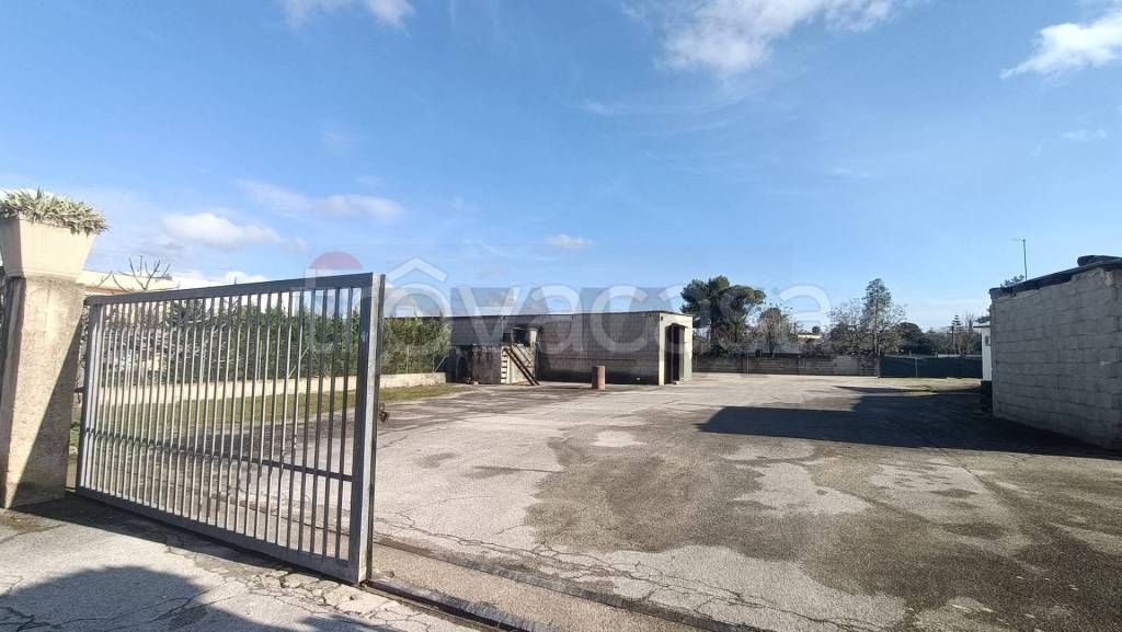 negozio in vendita a Latiano