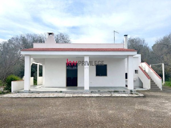 casa indipendente in vendita a Latiano