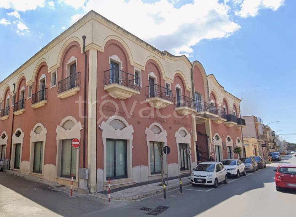 ufficio in vendita a Latiano