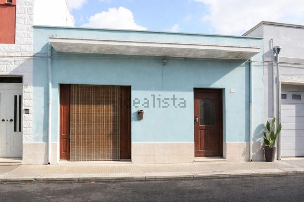 casa indipendente in vendita a Latiano