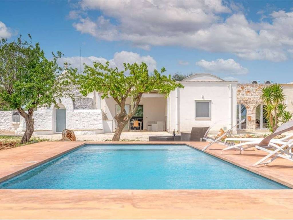 casa indipendente in vendita a Latiano