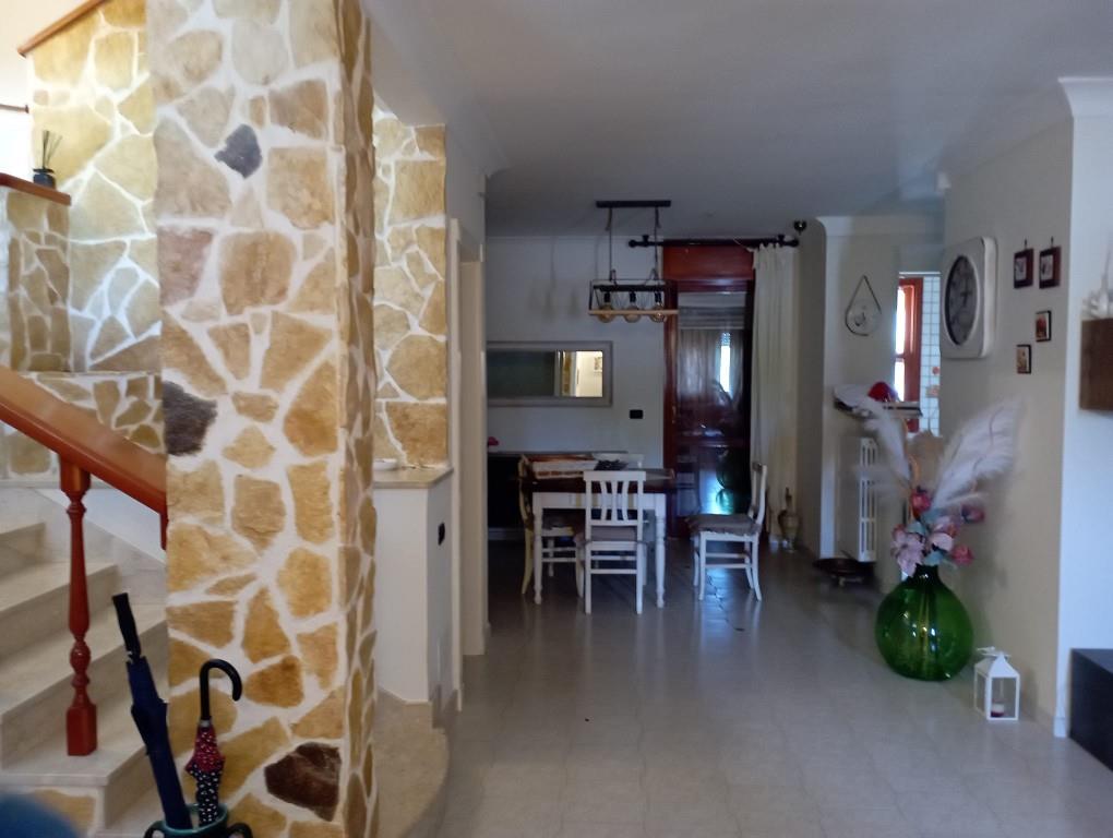 casa indipendente in vendita a Latiano