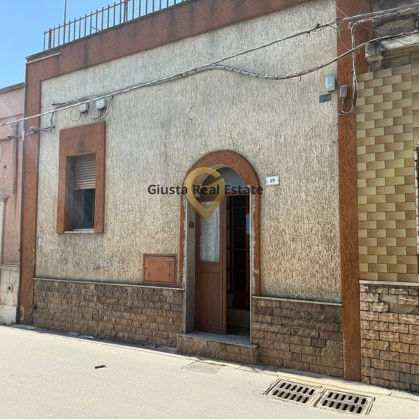 casa indipendente in vendita a Latiano