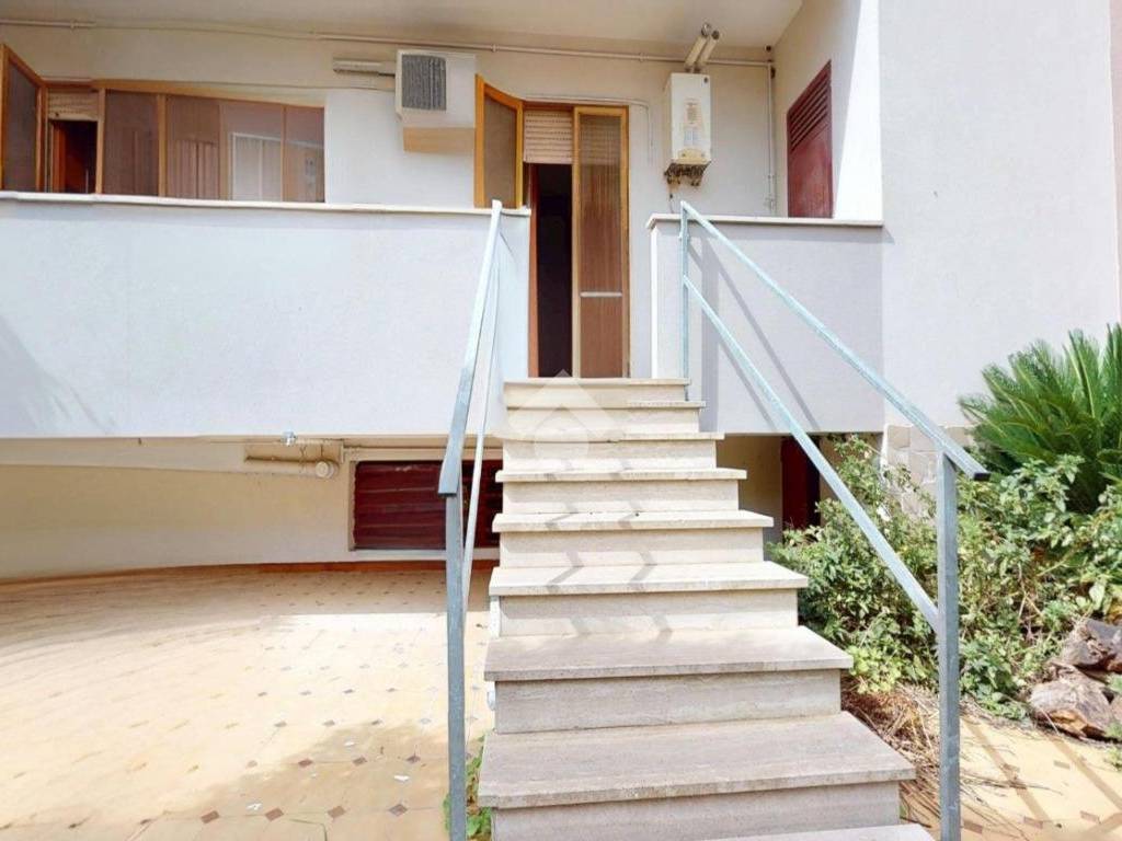 casa indipendente in vendita a Latiano