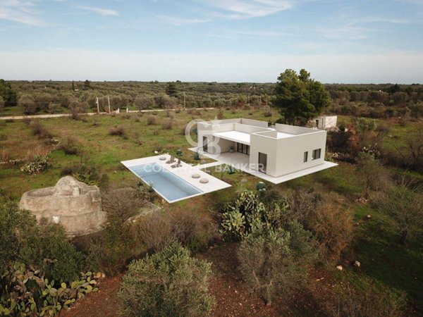 casa indipendente in vendita a Latiano