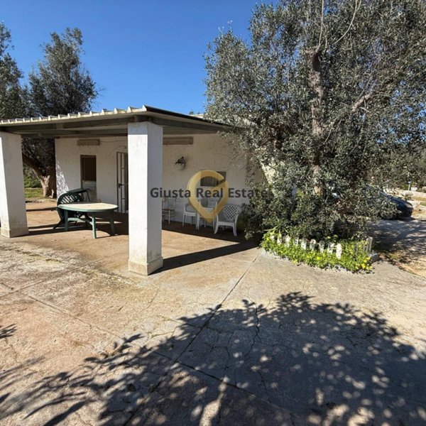 casa indipendente in vendita a Latiano