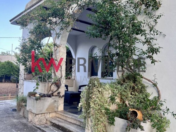 casa indipendente in vendita a Latiano
