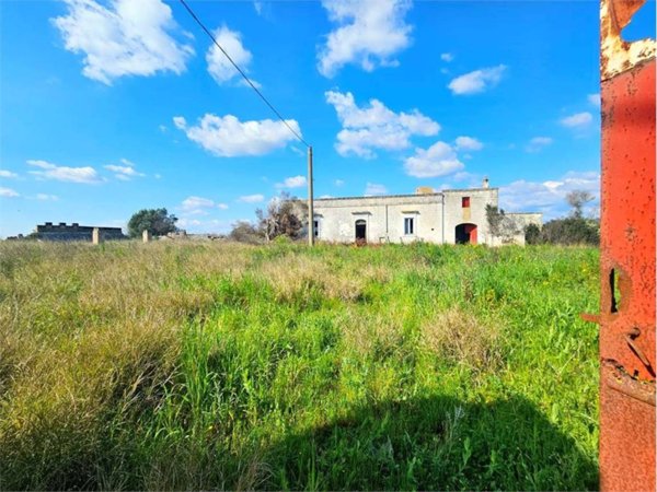 casa indipendente in vendita a Latiano