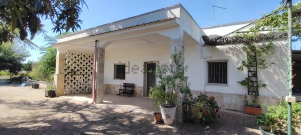 casa indipendente in vendita a Latiano