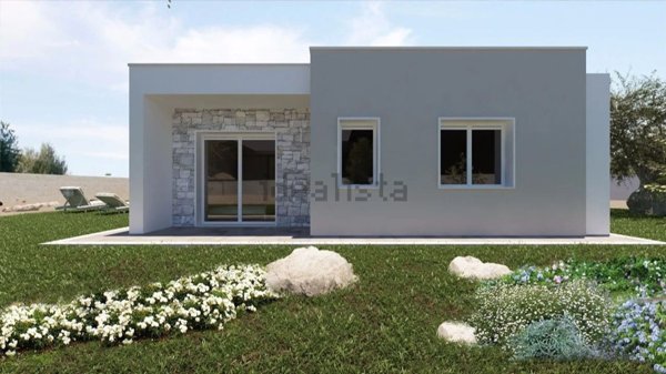 casa indipendente in vendita a Latiano