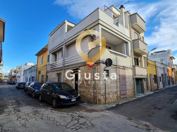 casa indipendente in vendita a Latiano