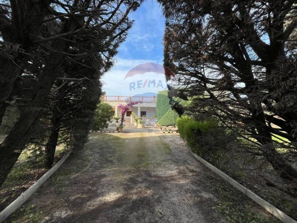 casa indipendente in vendita a Mesagne