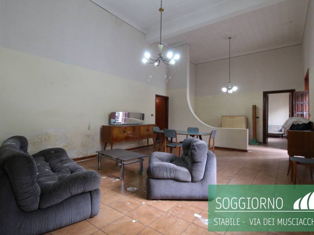 intera palazzina in vendita a Mesagne