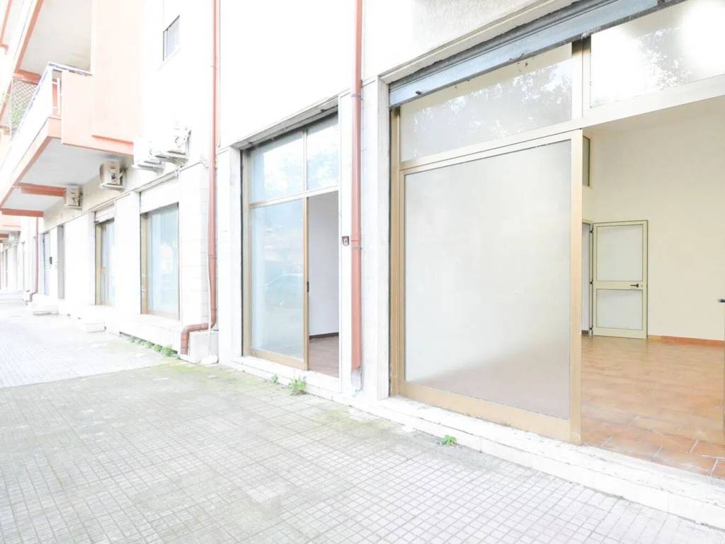 negozio in vendita a Mesagne