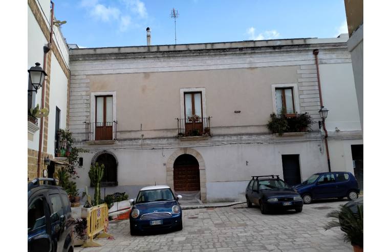 intera palazzina in vendita a Mesagne