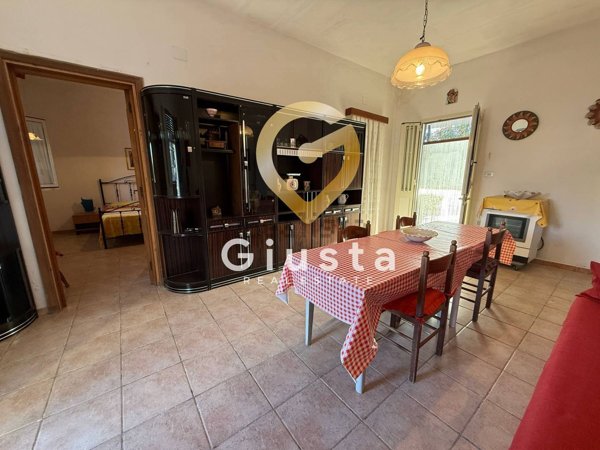casa indipendente in vendita a Mesagne