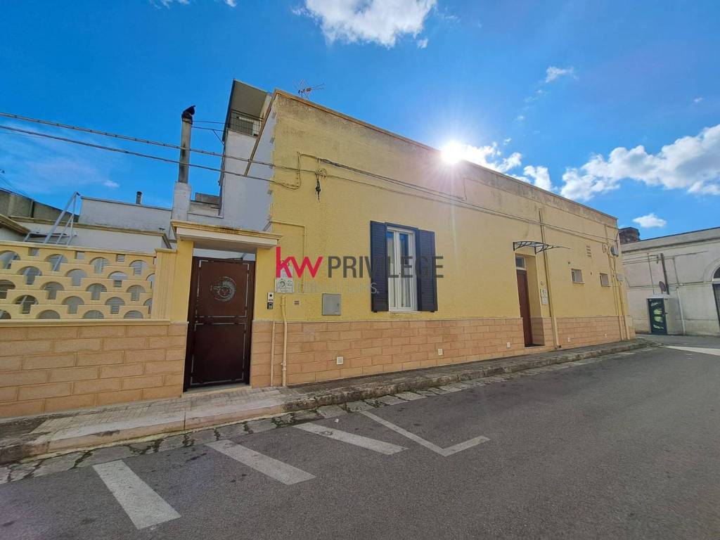 casa indipendente in vendita a Mesagne