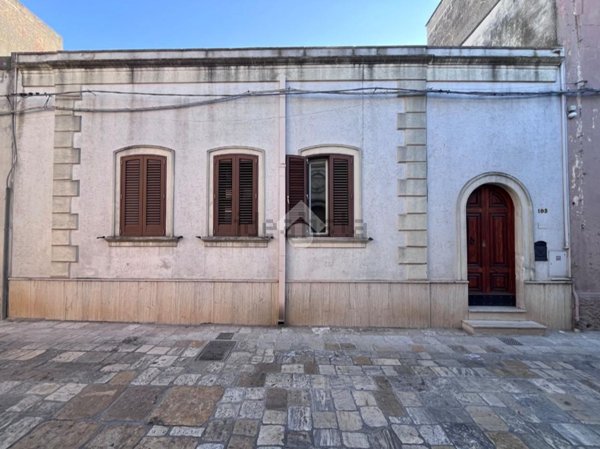 casa indipendente in vendita a Mesagne