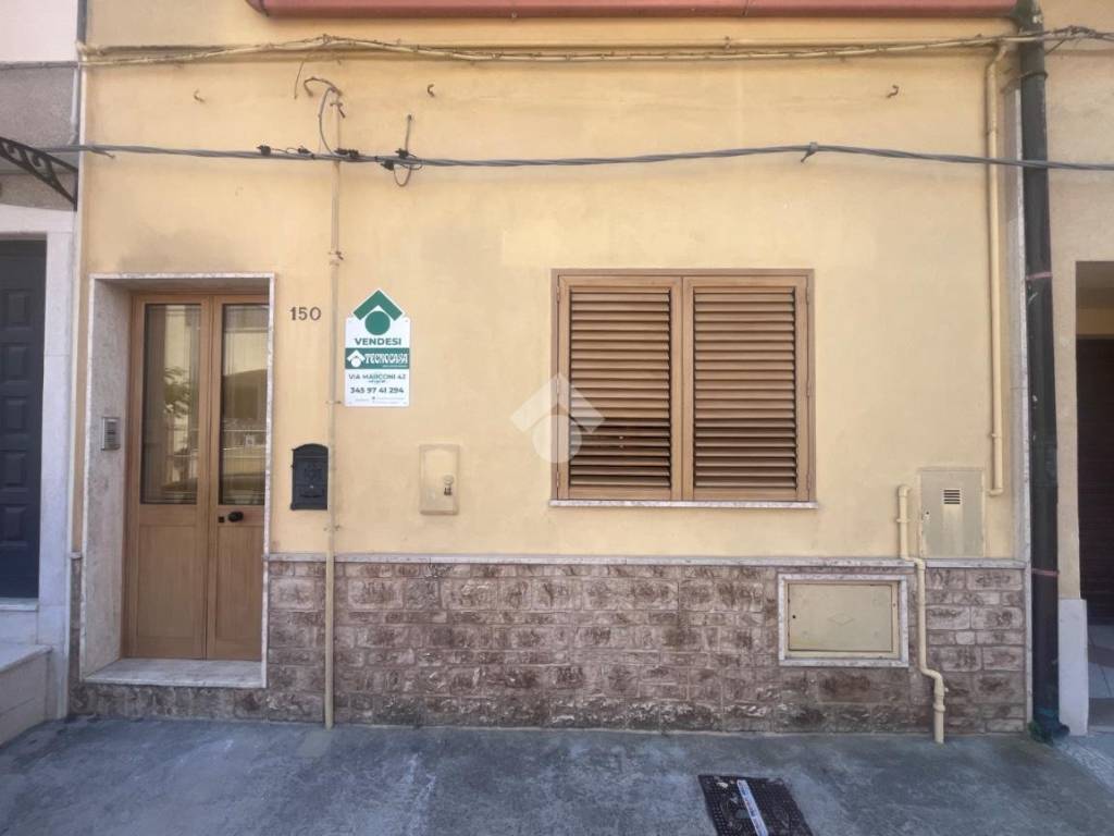 casa indipendente in vendita a Mesagne