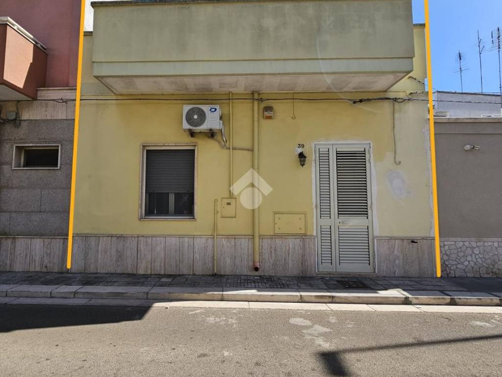 casa indipendente in vendita a Mesagne