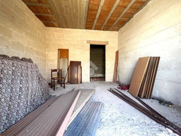 casa indipendente in vendita a Mesagne