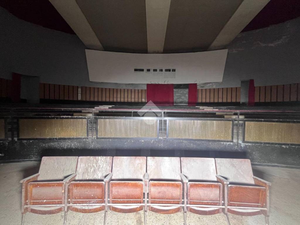 locale di sgombero in vendita a Mesagne