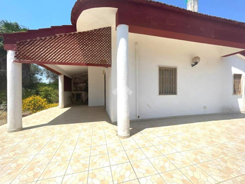 casa indipendente in vendita a Mesagne