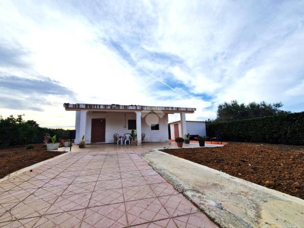 casa indipendente in vendita a Mesagne