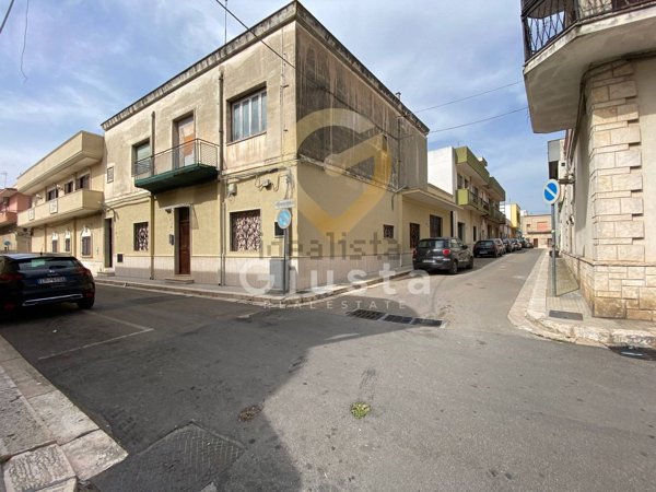 casa indipendente in vendita a Mesagne