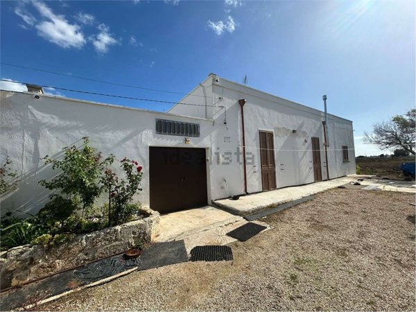 quadrivano in vendita a Mesagne