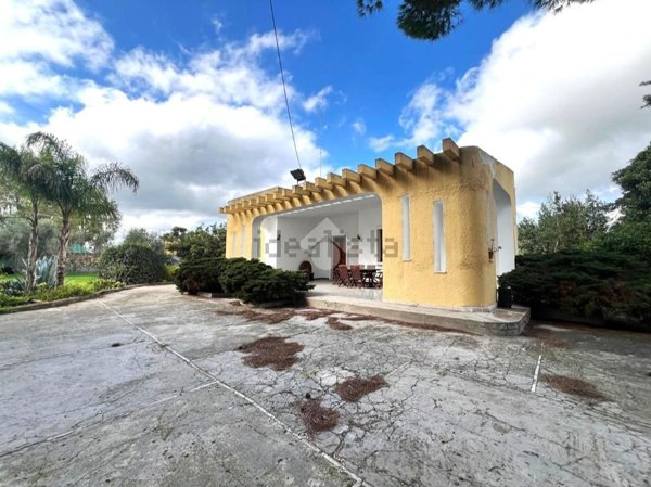 casa indipendente in vendita a Mesagne