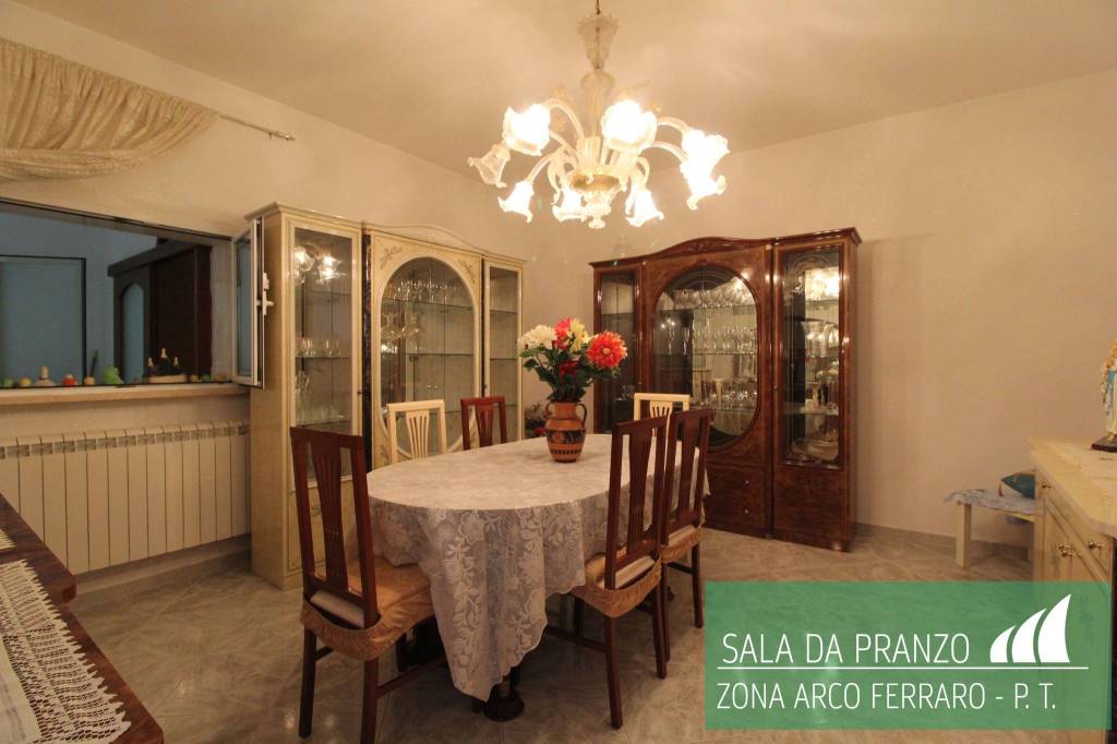 casa indipendente in vendita a Mesagne