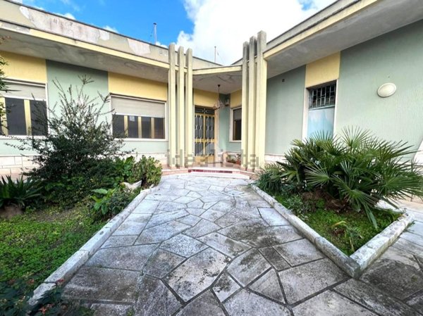 casa indipendente in vendita a Mesagne