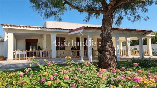 casa indipendente in vendita a Mesagne