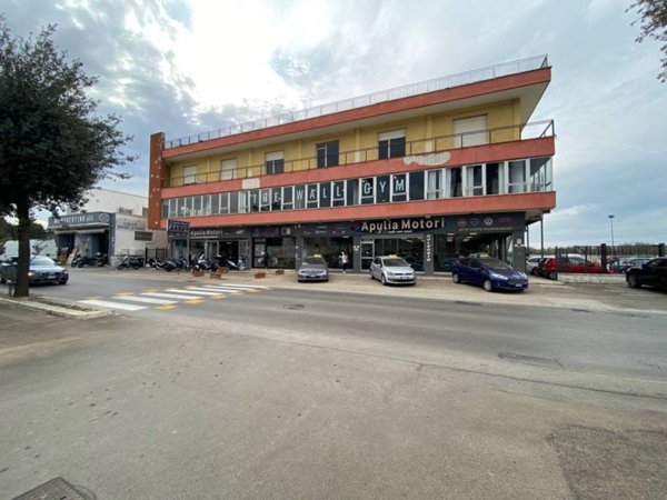 intera palazzina in vendita a Mesagne