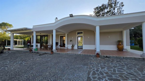 casa indipendente in vendita a Mesagne