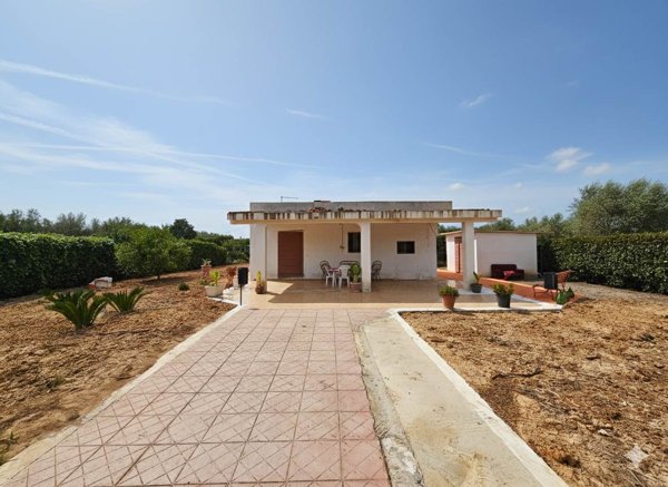 casa indipendente in vendita a Mesagne