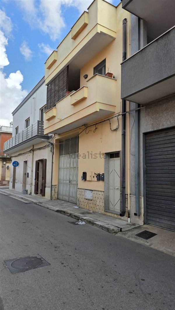 locale di sgombero in vendita a Mesagne