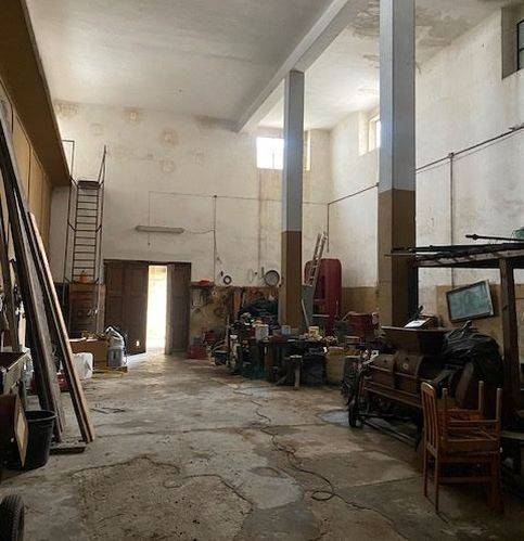 intera palazzina in vendita a Mesagne