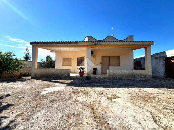 casa indipendente in vendita a Mesagne