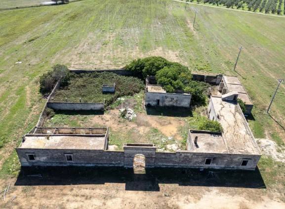 intera palazzina in vendita a Mesagne