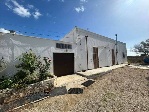 casa indipendente in vendita a Mesagne