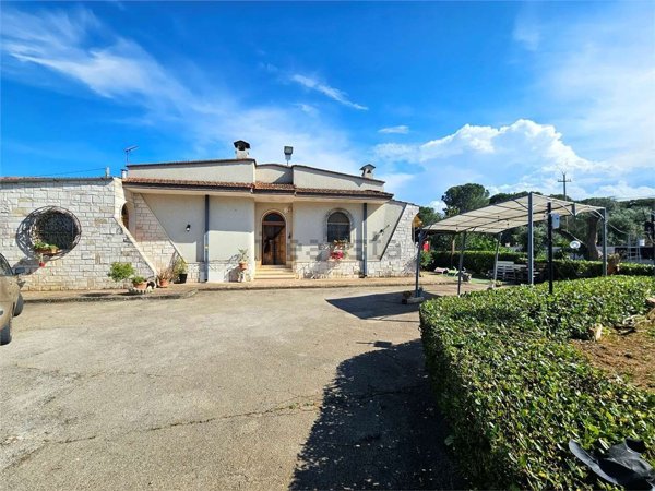 casa indipendente in vendita a Mesagne