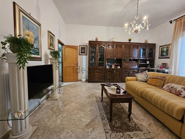 casa indipendente in vendita a Mesagne