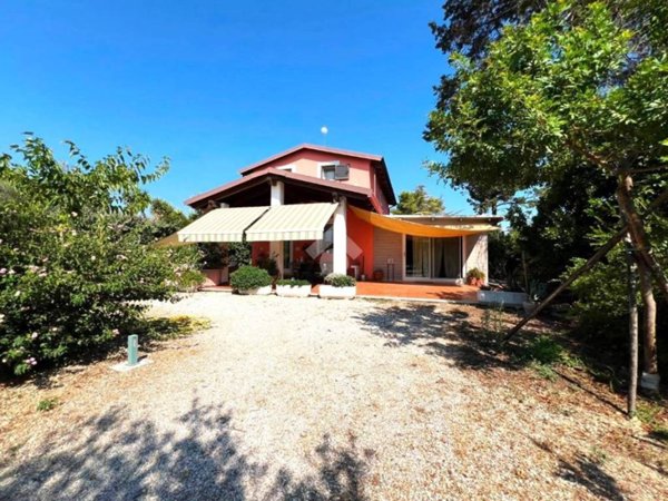casa indipendente in vendita a Mesagne