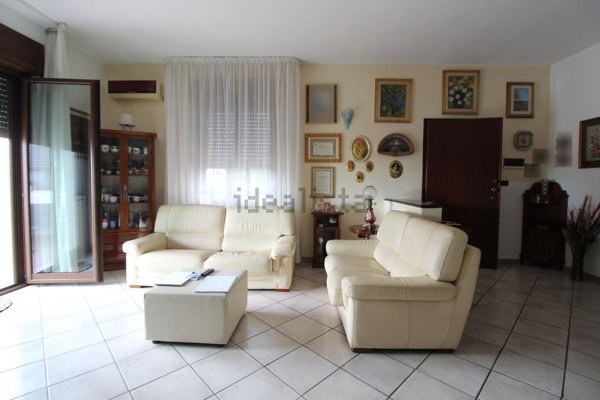 casa indipendente in vendita a Mesagne