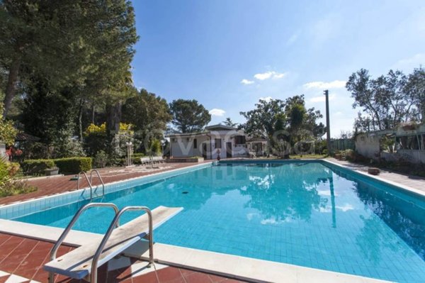 casa indipendente in vendita ad Oria