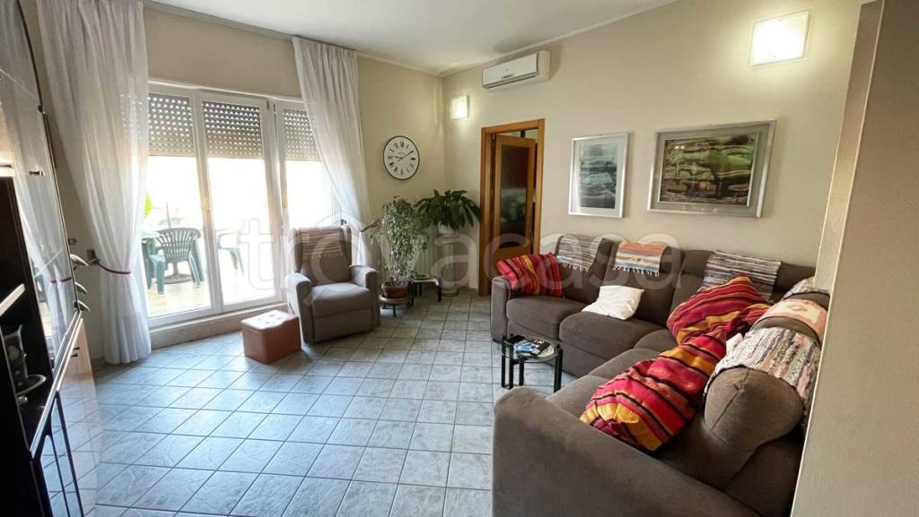 appartamento in vendita ad Oria