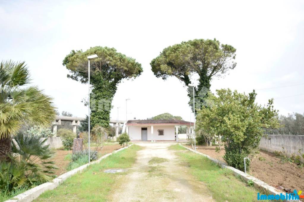 casa indipendente in vendita ad Oria